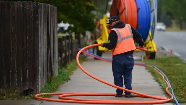 బ్రాడ్ బ్యాండ్ కేబుల్