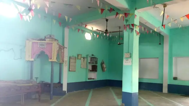 सकतपुर गांव की मस्जिद