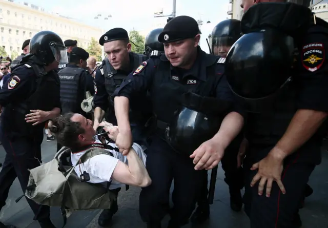 Задержания на акции оппозиции в Москве 27.07.19