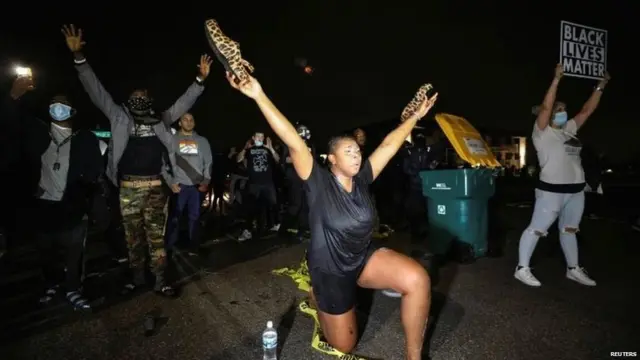 ਅਮਰੀਕਾ, ਪ੍ਰਦਰਸ਼ਨ