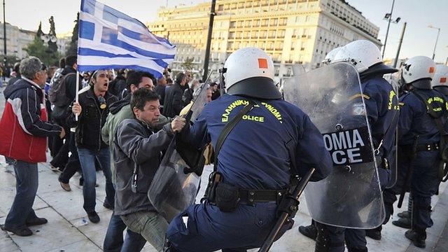 Confronto na Grécia