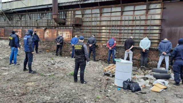 Поліція накрила "наркозавод" у Дніпрі. Він приносив 120 млн гривень на місяць