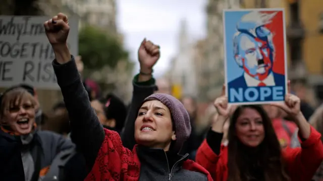 Cientos de miles de personas protestaron en Washington D.C. y otras ciudades del mundo contra Donald Trump en las Marchas de las Mujeres - BBC News Mundo