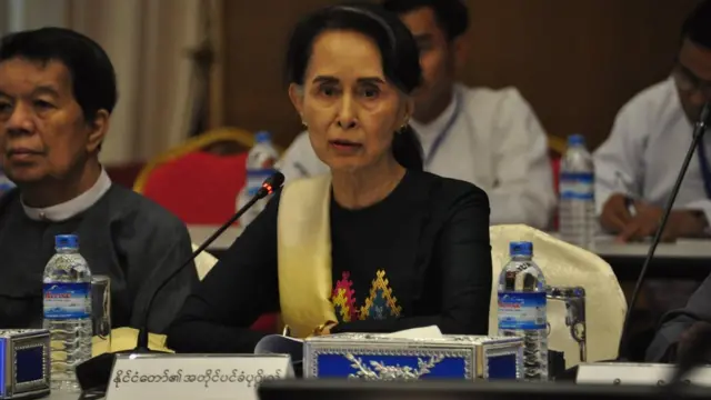 UPDJC အစည်းအဝေး တက်ရောက်ခဲ့တဲ့ ဒေါ်အောင်ဆန်းစုကြည်