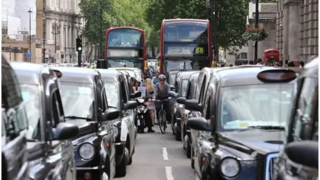 Протести таксистів у Лондоні