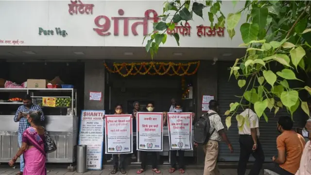 कोरोना, मुंबई, पुणे, हॉटेलं, मॉल्स,