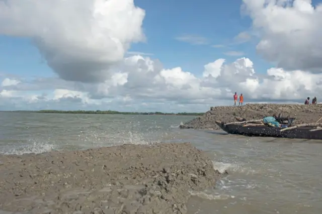 জলোচ্ছ্বাস