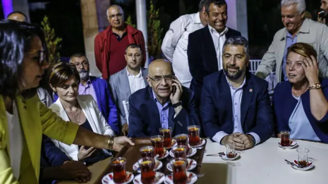 CHP milletvekilleri ve Berberoğlu