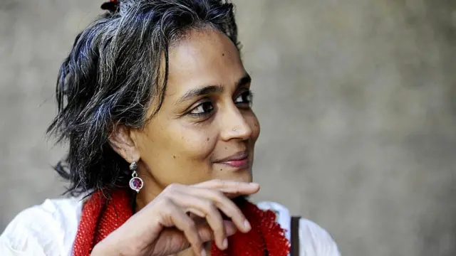 अरुंधति रॉय