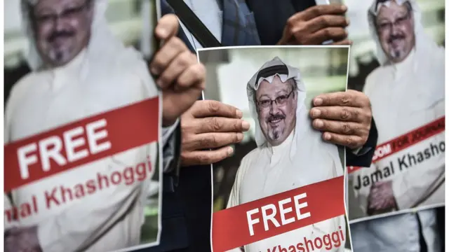 احتجاجات خارج القنصلية السعودية في إسطنبول