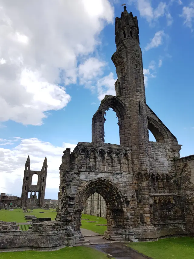 มหาวิหารเซนต์แอนดรูส์