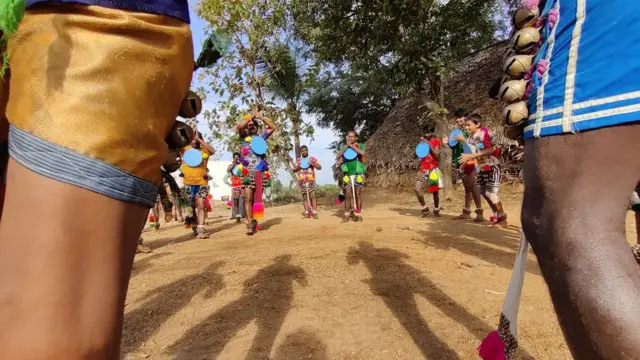 తప్పెటగుళ్లు