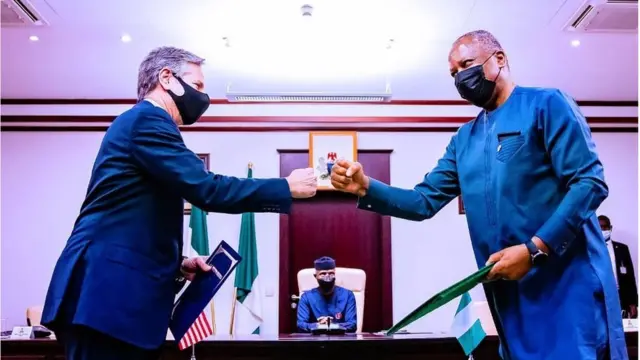 US Secretary of State visit to Nigeria: Anthony Bliken meeting wit Buhari inside fotos