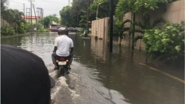 Awọn ọkọ n gba inu agbara omi kọja