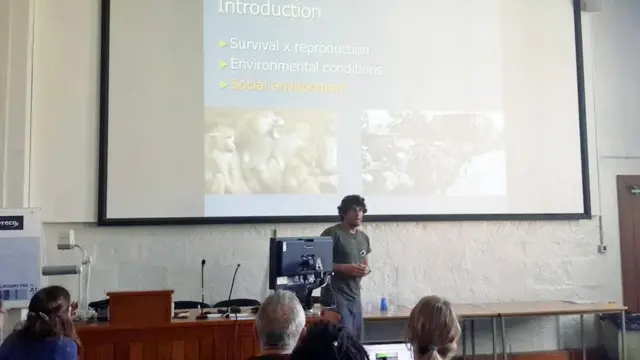 Rodrigo Rios dando aula