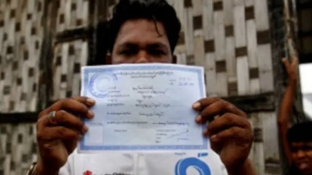 မှတ်ပုံတင်ဟာ မရှိမဖြစ်နီးပါးအရေးပါတဲ့ နေရာမှာရှိပေမဲ့ ရွေးကောက်ပွဲဥပဒေ မူဘောင်တွေအရတော့ မဲပေးခွင့်အတွက် မှတ်ပုံတင်ပြစရာမလိုဘဲ မဲစာရင်းမှာပါဖို့က အဓိက ဖြစ်ပါတယ်။