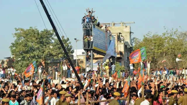 29 नवंबर 2013 की तस्वीर