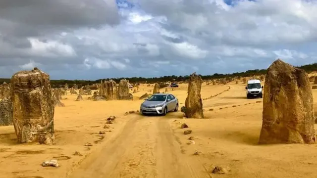 هناك الكثير مما يمكن أن يراه المرء قرب بحيرتيْ ثيتيس وكليفتون، بما في ذلك معالم محمية نامبونغ الوطنية