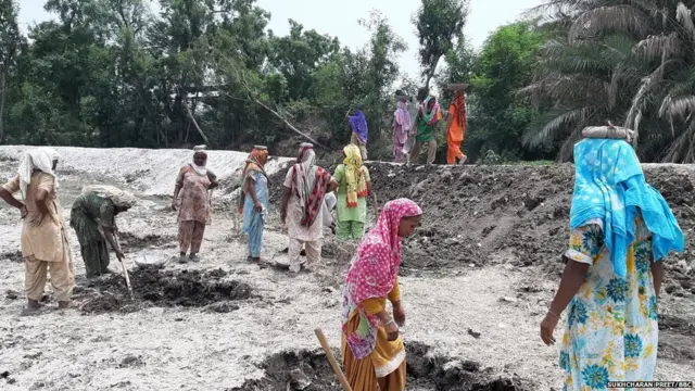 ਮਨਰੇਗਾ ਮਜ਼ਦੂਰ