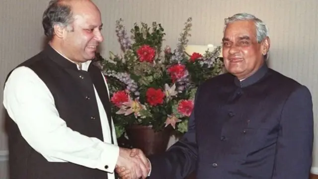 நவாஸ் ஷெரிஃப், வாய்பேயி