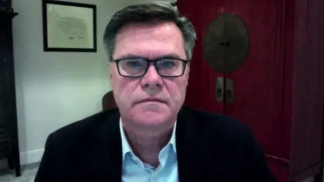 डेनिस शिया