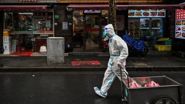trabajador de salud en Shanghái
