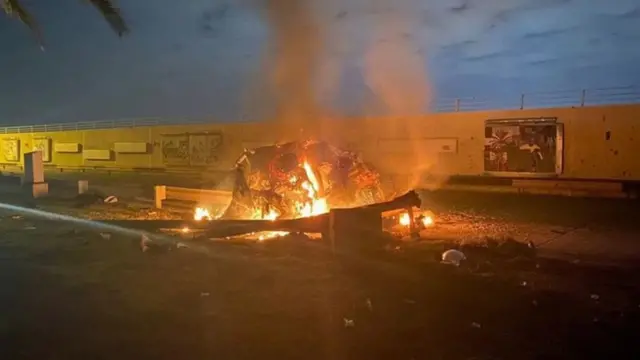 msafara uliokuwa umembeba Qasem Soleimani ulishambuliwa karibu na uwanja wa ndege wa Baghdad