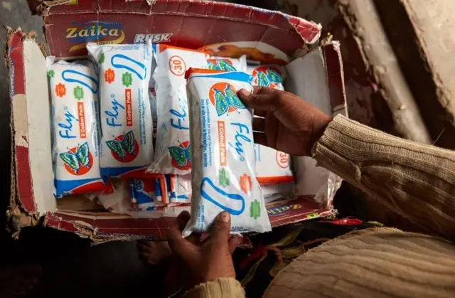 ফ্লাই নামে বাজারে যাচ্ছে এই স্যানিটারি প্যাড।