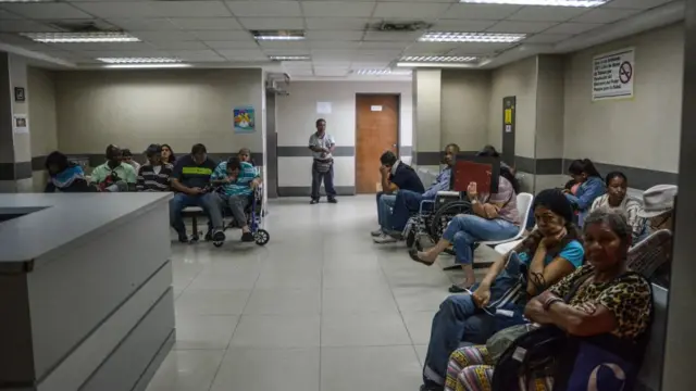 Sala de espera en un hospital de Venezuela.