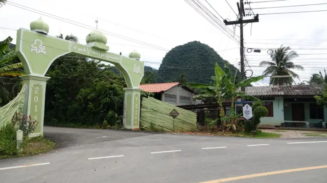 หมู่บ้าน ต.บาเจาะ