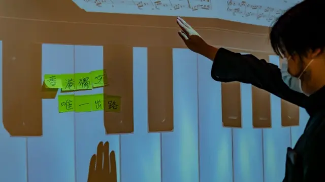 hong kong'da bir protestocu