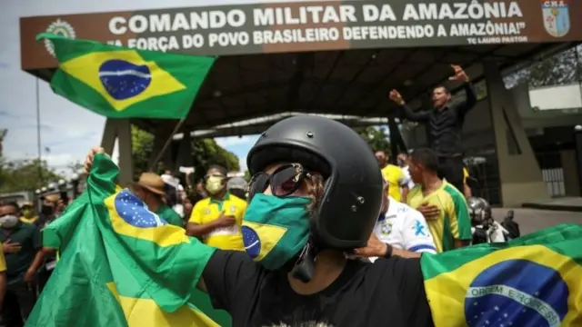 Mulhercomo baixar pixbet no celularprotesto contra medidascomo baixar pixbet no celularisolamentocomo baixar pixbet no celularManaus