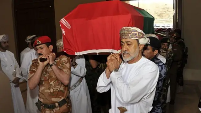 سلطان هیثم اعلام کرد که از میراث قابوس پاسداری خواهد کرد