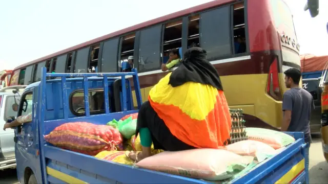 জরুরি প্রয়োজন থাকলেও যথাসময়ে গন্তব্যে যেতে পারছেন না সাধারণ মানুষ।