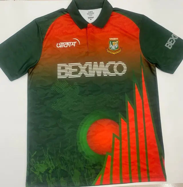 পুরো জার্সিতে বাংলাদেশের মুক্তিযুদ্ধ, পতাকা ও স্মৃতিসৌধ আছে