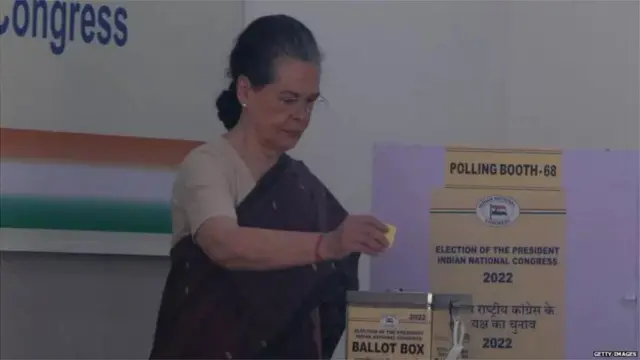 સોનિયા ગાંધી