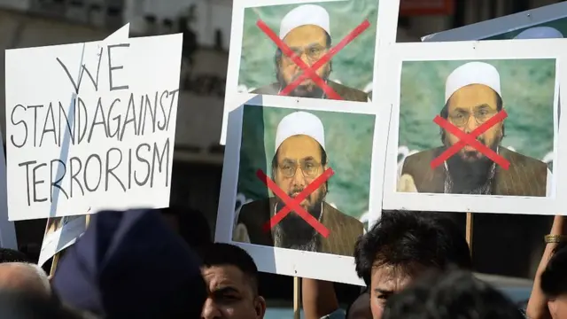 આતંકવાદી હુમલાનો વ્યાપક વિરોધ થયો હતો.