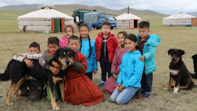 Жайлоодогу монгол балдары