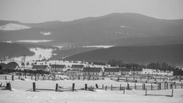 "Sirotskaя" derevnя Petrovo v Irkutskoй oblasti. Foto Antona Klimova specialьno dlя "Takih del"