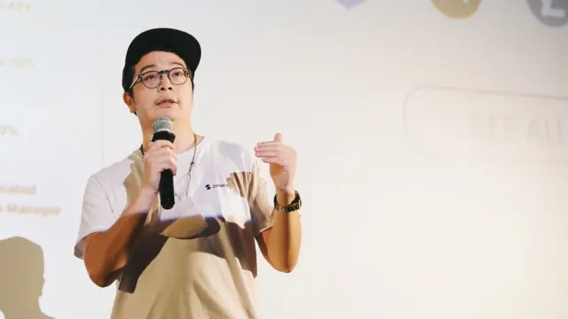 ดร. เอกลาภ ยิ้มวิไล