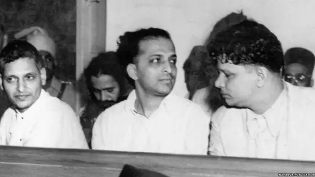 ਨਾਥੂਰਾਮ ਗੋਡਸੇ, ਨਾਰਾਇਣ ਆਪਟੇ ਅਤੇ ਵਿਸ਼ਣੂ ਰਾਮਕ੍ਰਿਸ਼ਨ ਕਰਕਰੇ