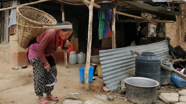 काभ्रे महिला