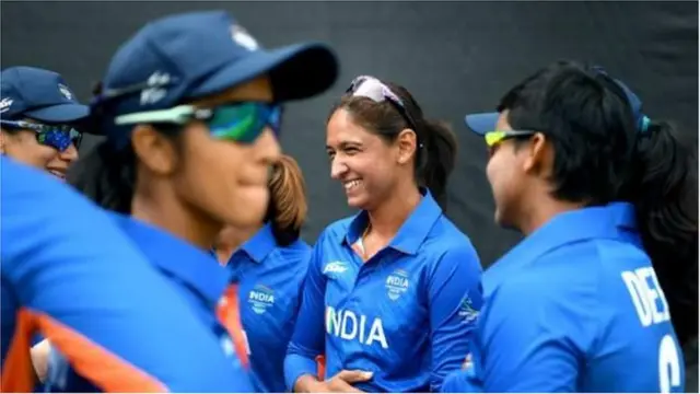 महिला टीम