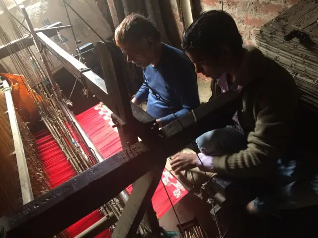 उत्तर प्रदेश, मऊ, आजमगढ़, कालीन उद्योग