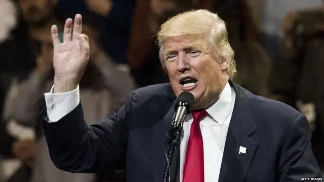 डोनल्ड ट्रंप