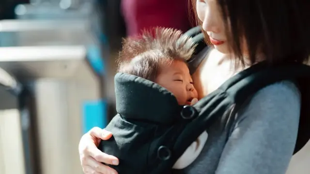 Postoje velika neslaganja kad je reč o tome koliko bebe spavaju