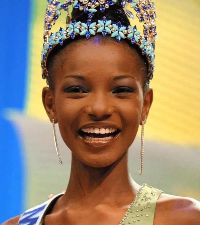 Agbani Darego gba ade obinrin to rẹwa julọ ni agbaye, eyi to fun ọpọ ọmọge adulawọ ni igboya pupọ