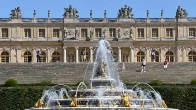 कारंजं, ज्ञानव्यापी मशीद, मुघल, शास्त्र, वास्तूरचना, पाणी