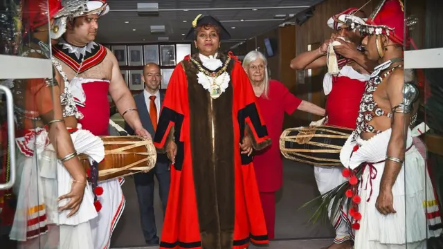 මගුල් බෙර වැයීම මැද නගරාධිපති ධුරයේ වැඩභාරගත් දින