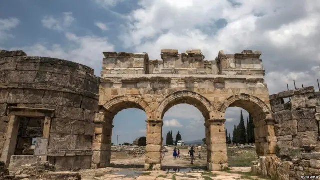 ऐतिहासिक विरासत को नुक़सान हुआ